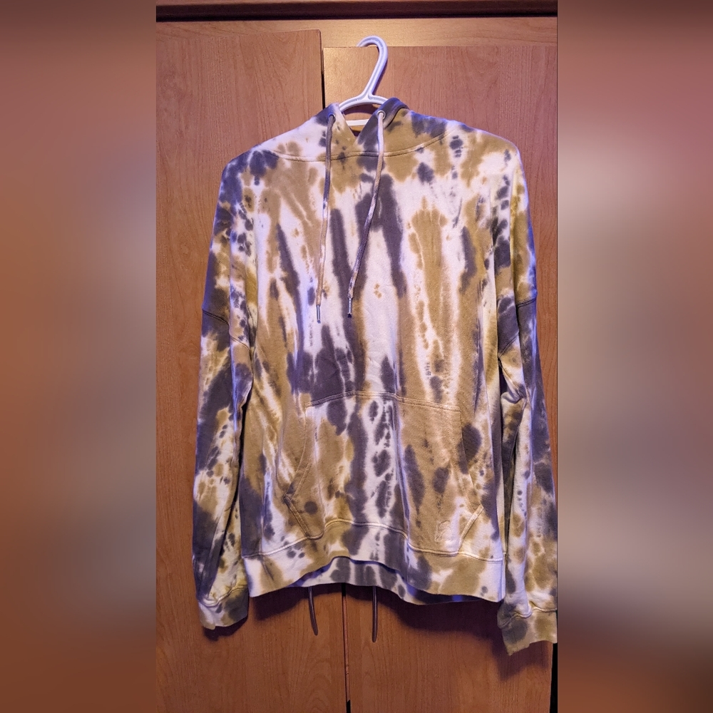 Kuwallatee hoodie